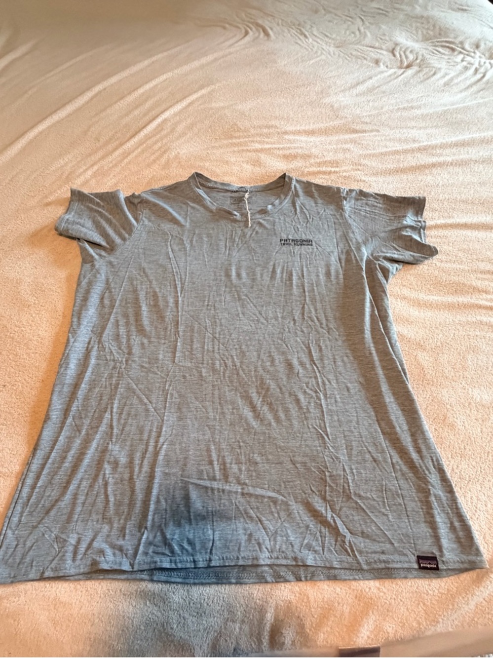 Patagonia Capilene Cool Daily Short Sleeve T-shirt in Light Blue XXL NWOT